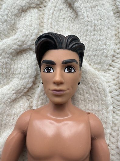 Hasbro Disney Aladdin Figure Doll 2018 Live Action Movie approx 11.5" Used PLease look at the pictures