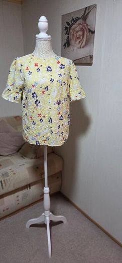 Primark Yellow Floral Broderie Top Size 10 NWT