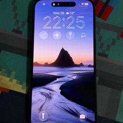 iPhone 15 Pro 256GB (92% Battery) + Free Rhinoshield Case