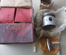 Hillman Piston Set Of Four.