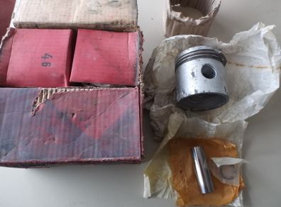 Hillman Piston Set Of Four.