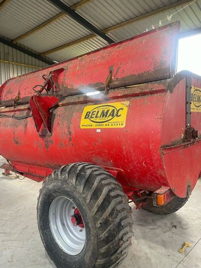 Dung spreader