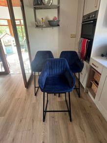 3 Bar Stools
