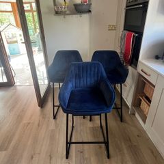 3 Bar Stools