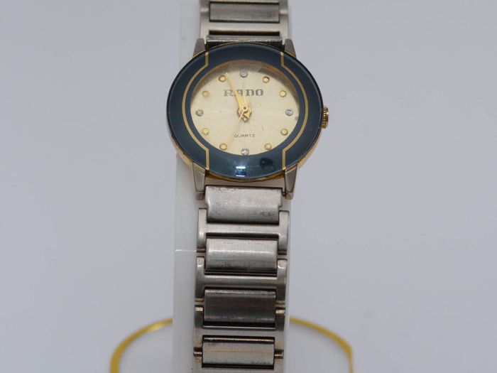 Ladies Quartz Watch