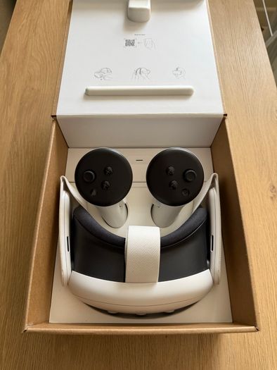 Meta Quest 3 512GB VR Headset + Carry Case
