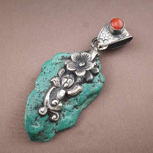 Vintage Natural Turqouise Silver Floral Desgin Pendant