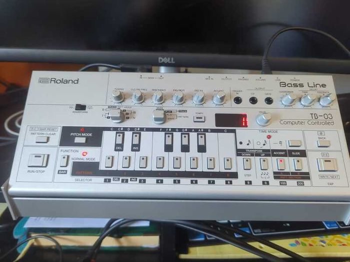 Roland Boutique TB-03 bass line synth