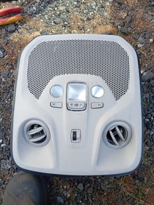 Autonomous cooling with light