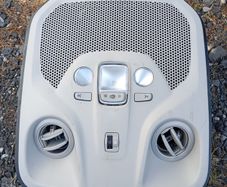 Autonomous cooling with light