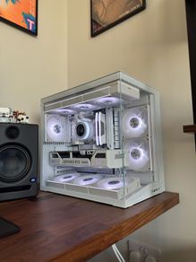Zero-Cable BTF | 9800X3D | 5070 Ti