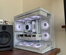 Zero-Cable BTF | 9800X3D | 5070 Ti