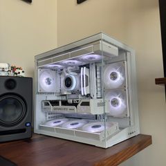 Zero-Cable BTF | 9800X3D | 5070 Ti