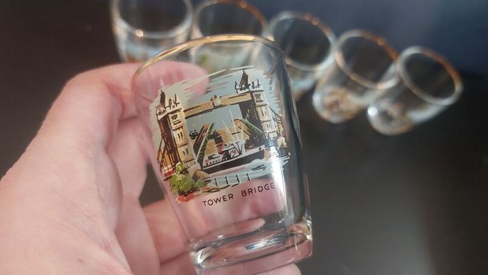 Cool Set of Six Vintage Retro Tourist-Ware Souvenir Shot Glasses with London Scenes, Made by Clandril, Circa 1950