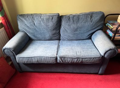 2 Seater Couch with foldout bed