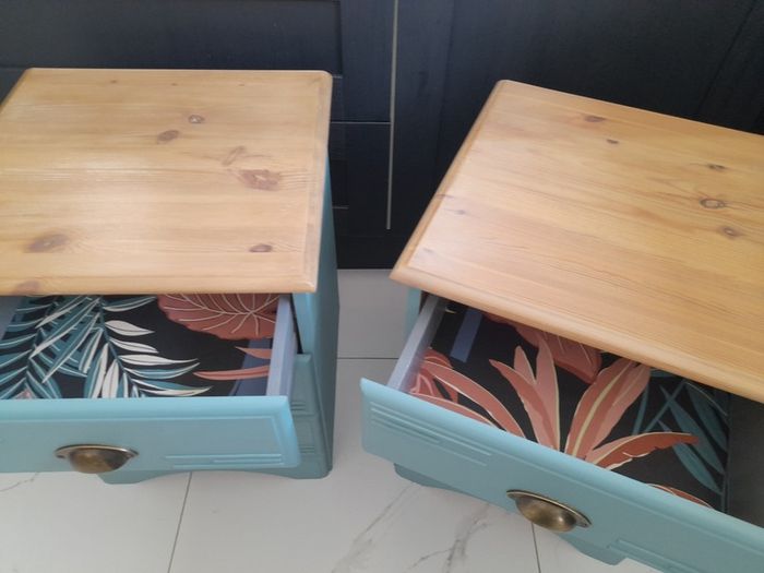 Bedside lockers