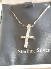 ladies silver chain and pendant