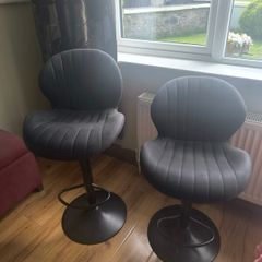 breakfast bar stools