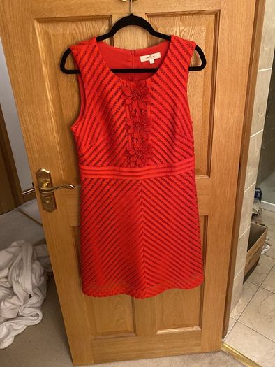red dress size 14