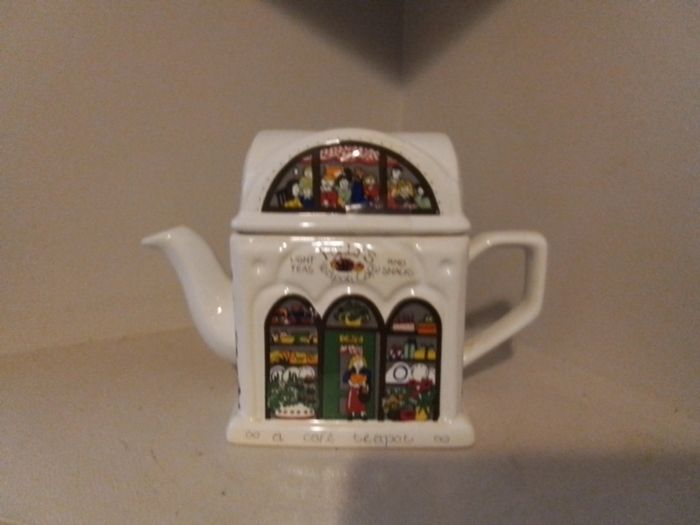 Wade novelty Teapot