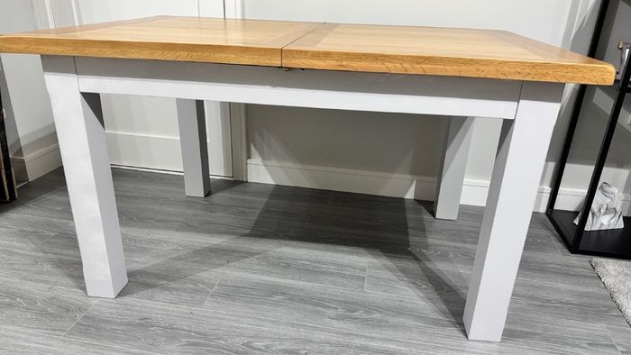 Solid Oak Extending Dining Table, Ex Display