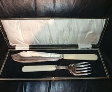 Antique Silver Plated Fish Servers in Original Presentation Box