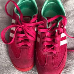 Vintage Adidas trainers size 3.5