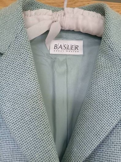 Basler ladies jacket size 18 wool/silk