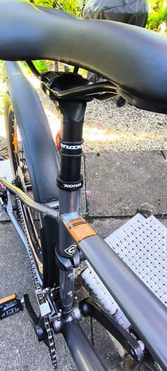 Lady Bike DEW 2022 Satin Asphalt Grey SM in very good condition been serviced short time ago uesed very little is good as new.