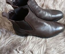 Dark brown chelsea boots