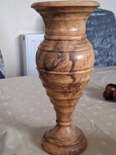 Wooden holder/vase