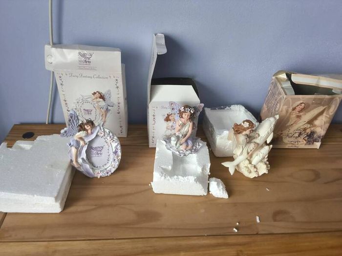 figurines