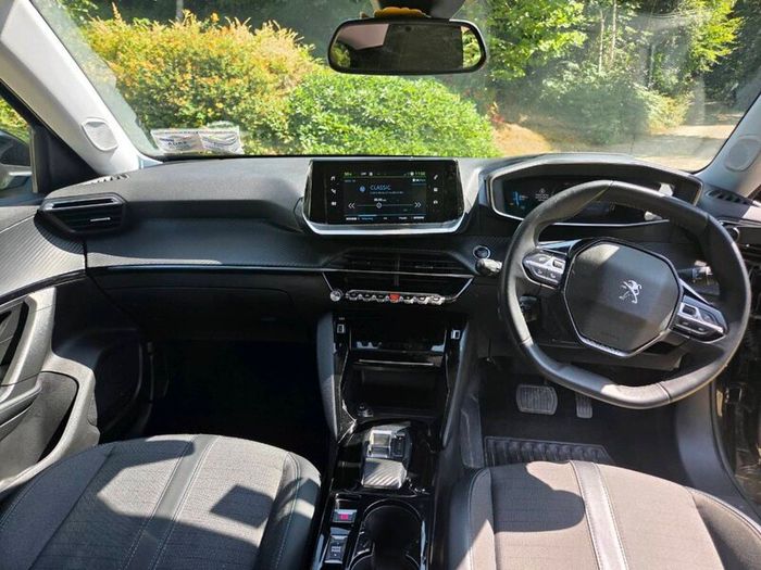 222 Peugeot 2008
