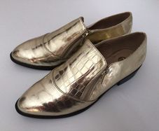 River Island Ladies Gold loafers size 5 can post