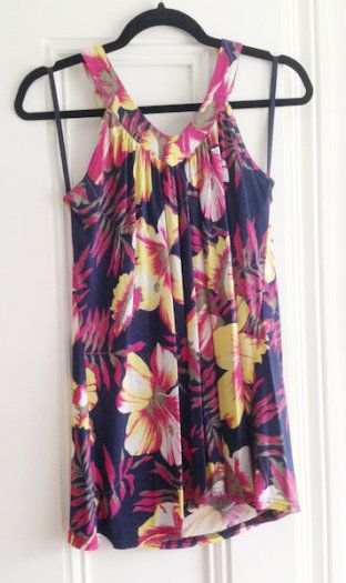 Ladies Tops: Size 8