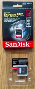 SanDisk Extreme Pro 256GB, SDXC, U3, V90 Class 10.