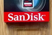 SanDisk Extreme Pro 256GB, SDXC, U3, V90 Class 10.