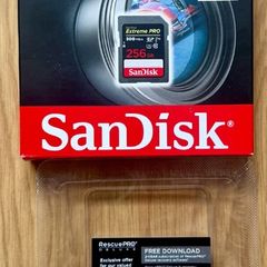 SanDisk Extreme Pro 256GB, SDXC, U3, V90 Class 10.