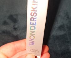 Wonderskin Lip Therapy Oil