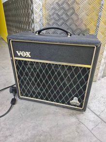The Vox V9169 Cambridge 15 Amplifier