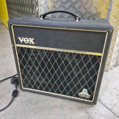 The Vox V9169 Cambridge 15 Amplifier