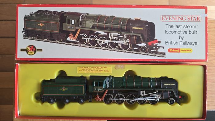 Train model - Tri-ang Hornby Evening Star 92220 OO Gauge Steam Locomotive - Boxed