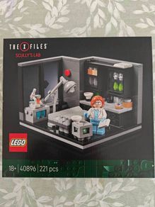 Lego Ideas The X-files Scully's lab 40896