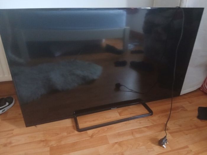 70 inch Philips, 50 inch Panasonic