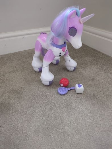 zoomer enchanted unicorn