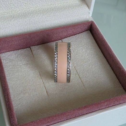 Pandora soft pink hearts band ring size 54 very good condition fully hallmarked(no box)