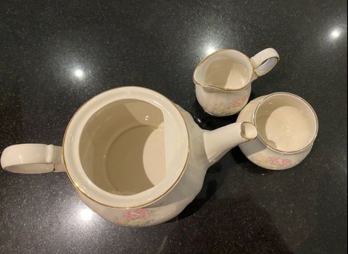 SADLER  Three piece tea set Vintage large Teapot with sugar bowl and jug