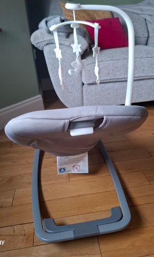 Bouncer/rocker, activity mat and toys
