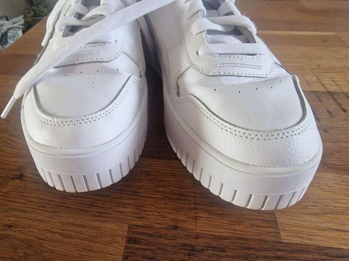 puma white trainers sz 8