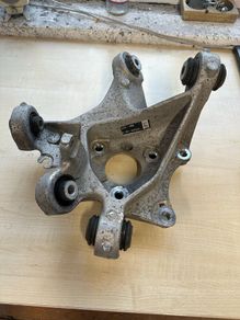 Tesla suspension parts rear knuckles L&R